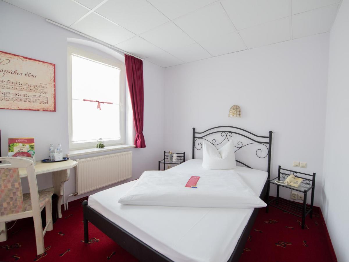 Hotel Zum Vetter Finsterwalde Ngoại thất bức ảnh